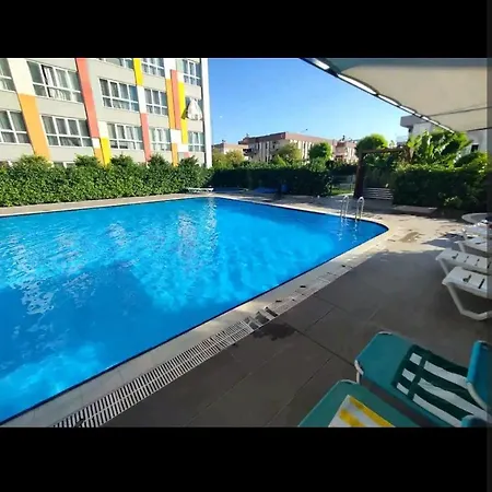 Lego Studio I Havuzlu Kaliteli Konaklama *